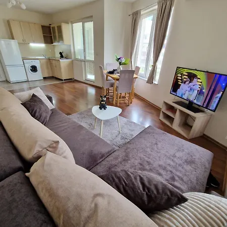 아파트 Lazur Sea Garden 2 *